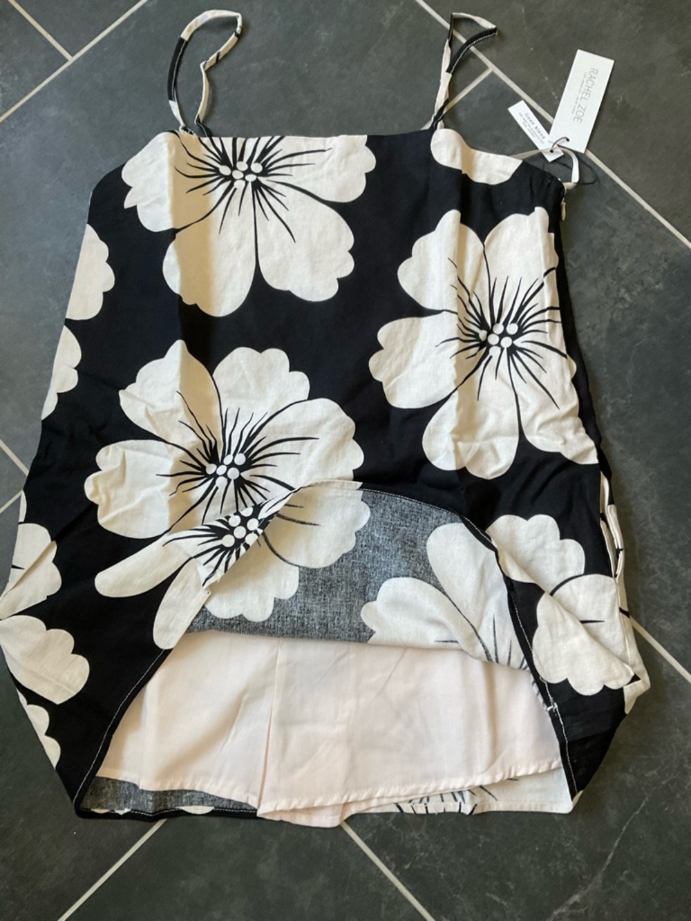 Rachel Zoe Linen Blend Floral Romper Skort Black White NWT Size Large Pockets - Picture 7 of 7